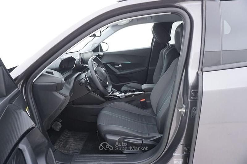 Usata Peugeot 2008 131 CV (96 kW) 2022 Gray SUV