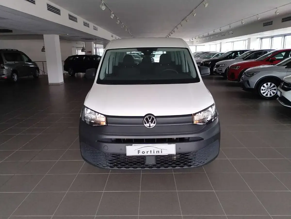 Usata VW Caddy 102 CV (75 kW) 2023 Bianco Monovolume