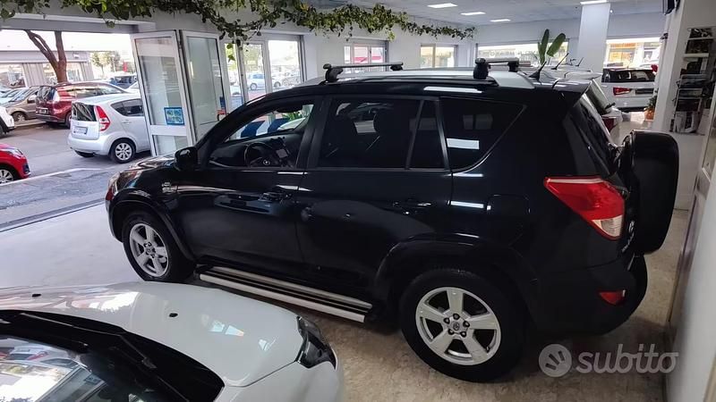 Usata Toyota RAV4 Luxury 177 CV (130 kW) 2007 Nero SUV