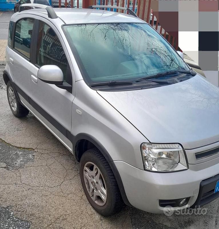 Usata Fiat Panda 4x4 Climbing 75 CV (55 kW) 2012 Grigio Utilitaria