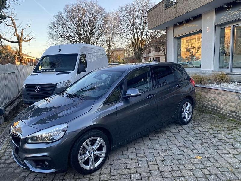 Usata BMW 218 Active Tourer Advantage 150 CV (110 kW) 2017 Grigio Monovolume