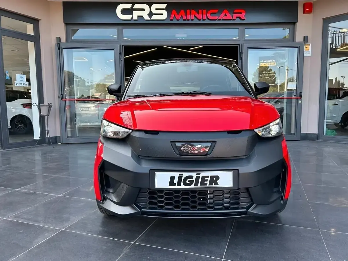 Nuova Ligier JS50 2026 Rosso Utilitaria