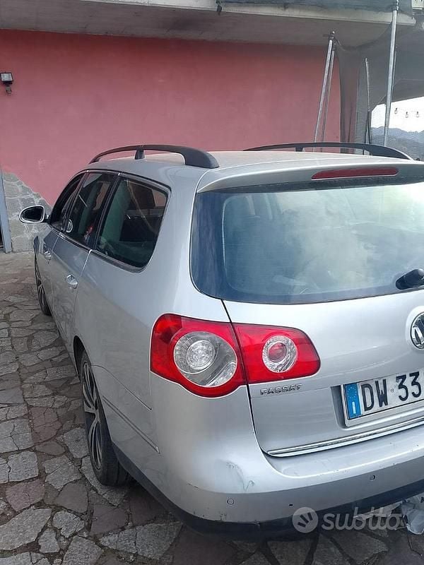 Usata VW Passat 150 CV (110 kW) 2009 Grigio Station wagon