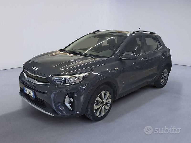 Grigio Usata 2022 Kia Stonic Style SUV | 15.950 € (Buon prezzo) - Immagine 1/4