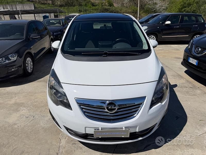Usata Opel Meriva 110 CV (80 kW) 2011 Bianco Monovolume