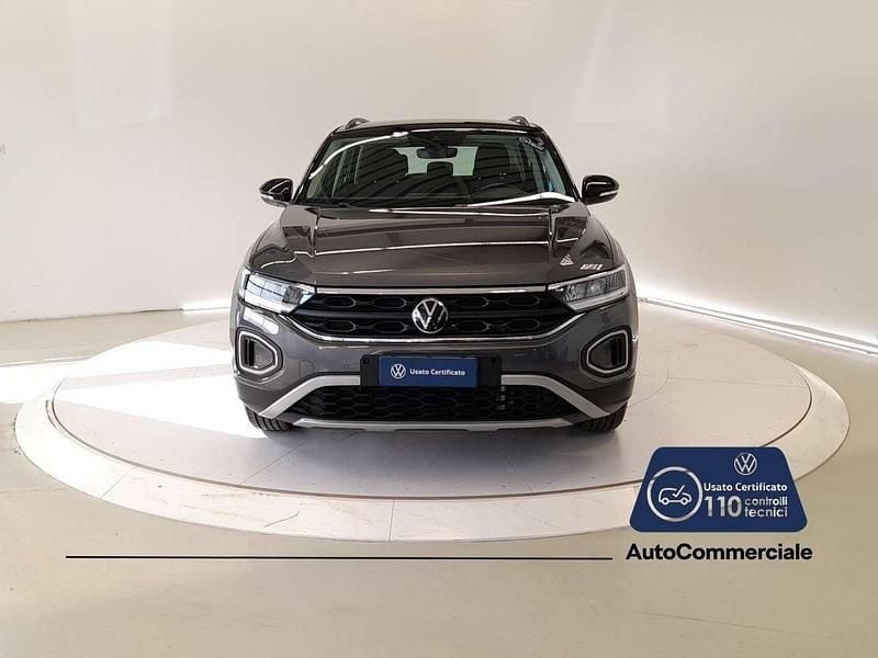 Usata VW T-Roc Life 116 CV (85 kW) 2024 Grigio scuro SUV