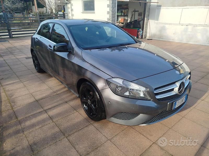 Usata Mercedes A180 Edition 109 CV (80 kW) 2016 Berlina