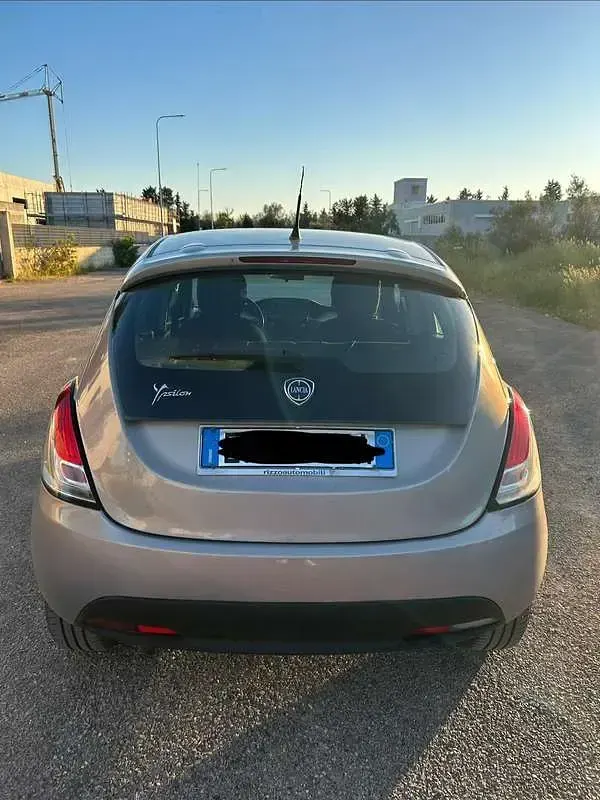 Usata Lancia Ypsilon Silver 95 CV (69 kW) 2011 Utilitaria
