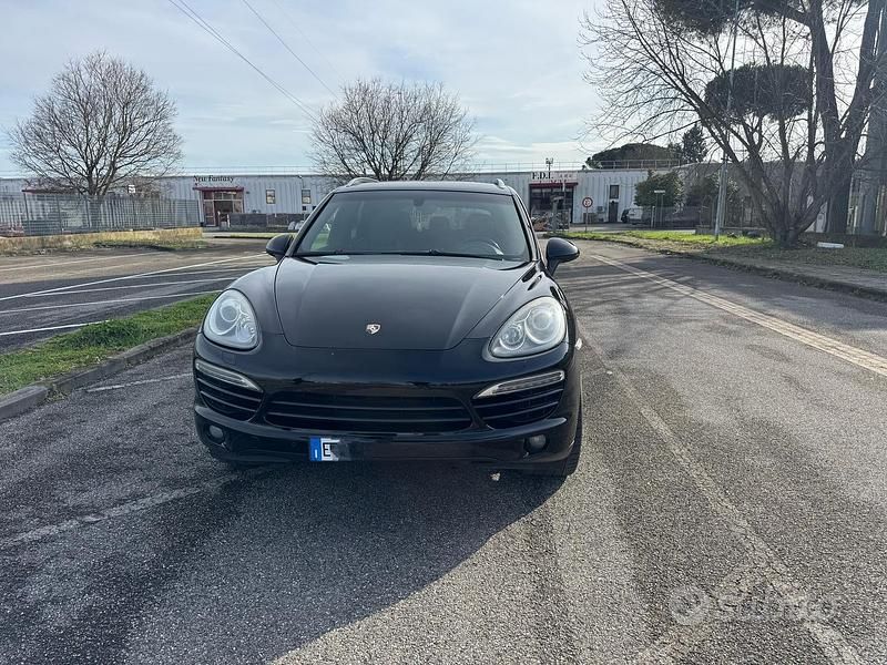 Usata Porsche Cayenne 2011 Nero SUV