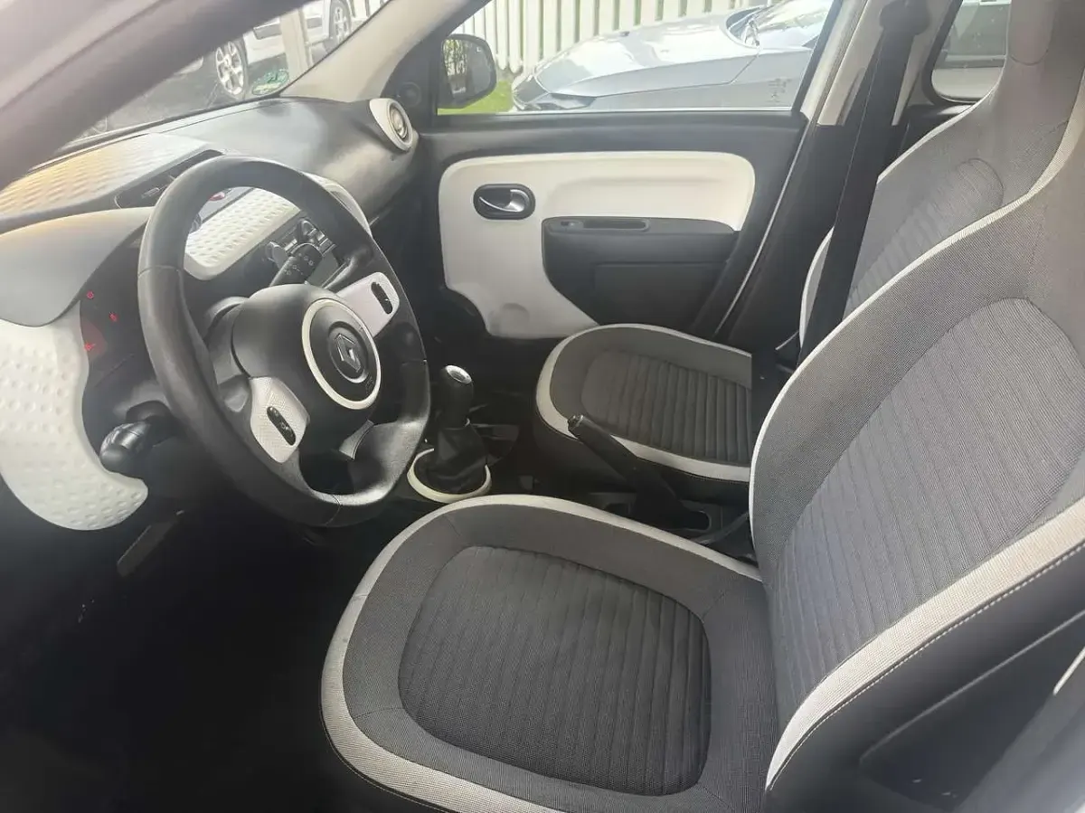 Usata Renault Twingo LIMITED 71 CV (52 kW) 2016 Other Utilitaria