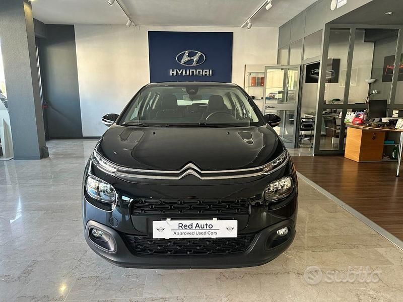 Nero Usata 2019 Citroën C3 PureTech Due volumi | 9900 € (Buon prezzo) - Immagine 1/4