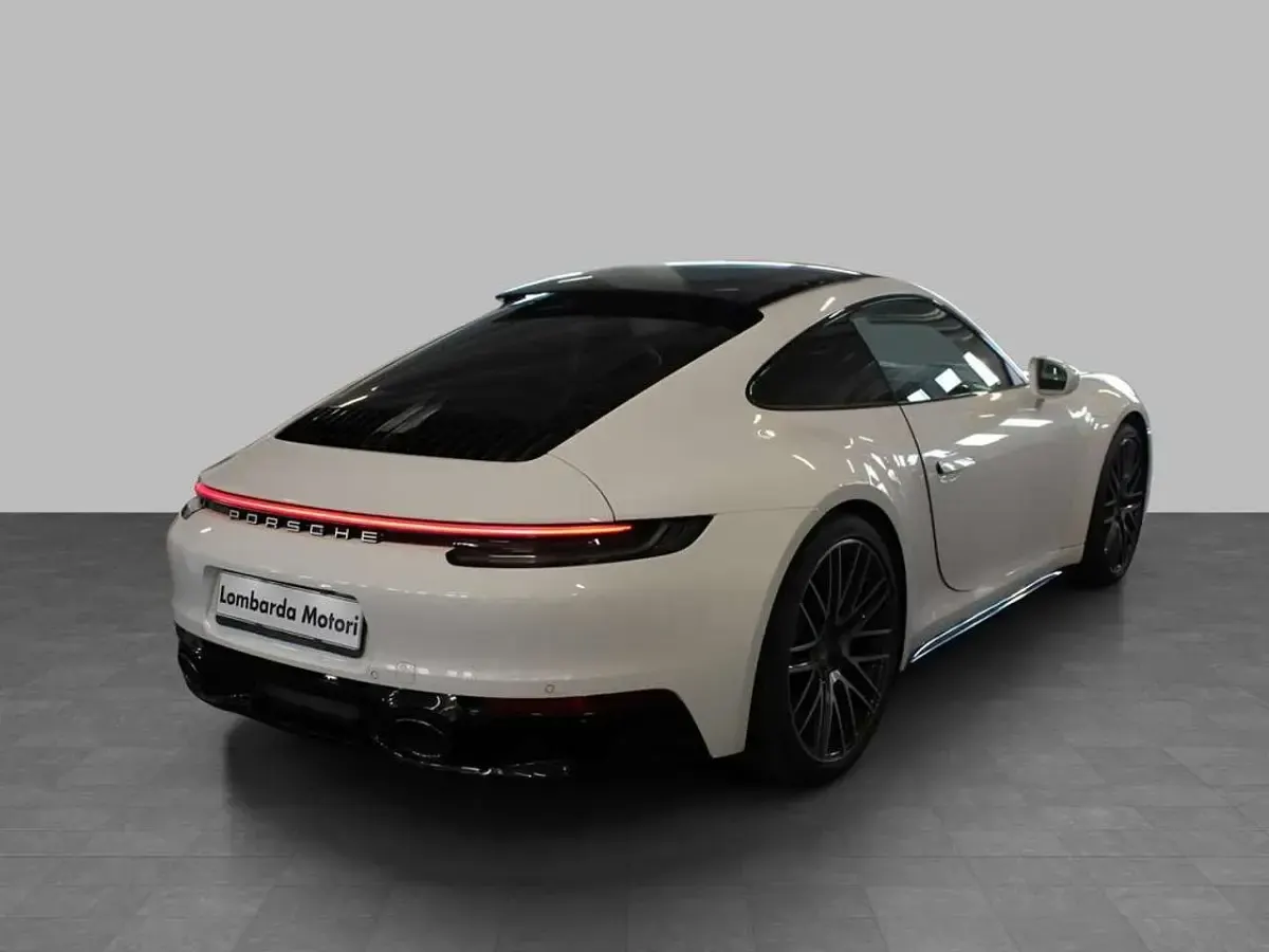 Usata Porsche 911 Carrera 385 CV (283 kW) 2022 Bianco Coupé
