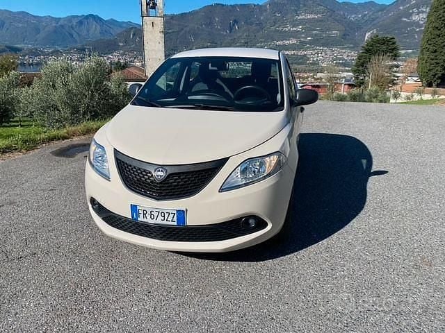 Usata 2018 Lancia Ypsilon Utilitaria | 8000 € (Ottimo prezzo) - Immagine 1/4