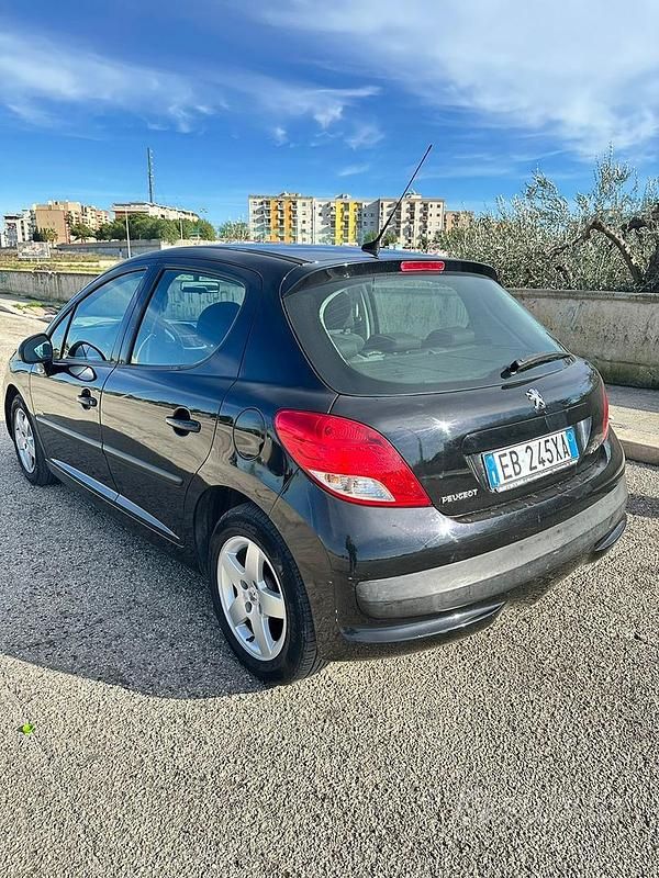 Usata Peugeot 207 Sport 70 CV (51 kW) 2010 Nero Berlina