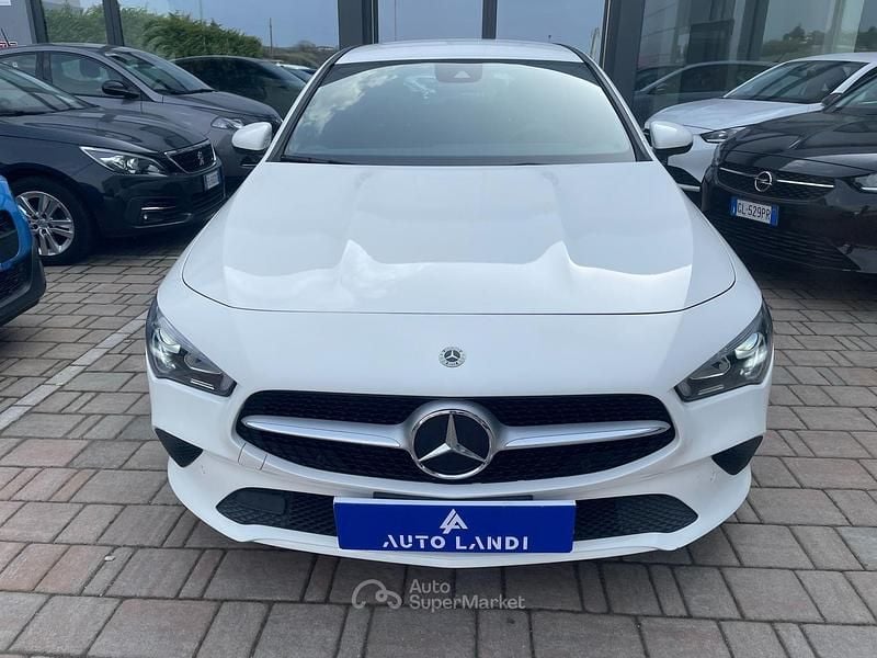Usata Mercedes CLA200 Business 150 CV (110 kW) 2021 Bianco Station wagon