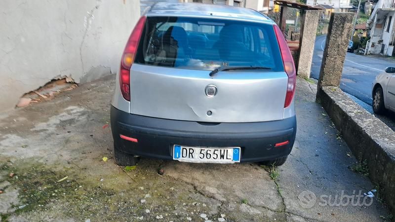 Usata Fiat Punto 69 CV (50 kW) 2008 Grigio Utilitaria