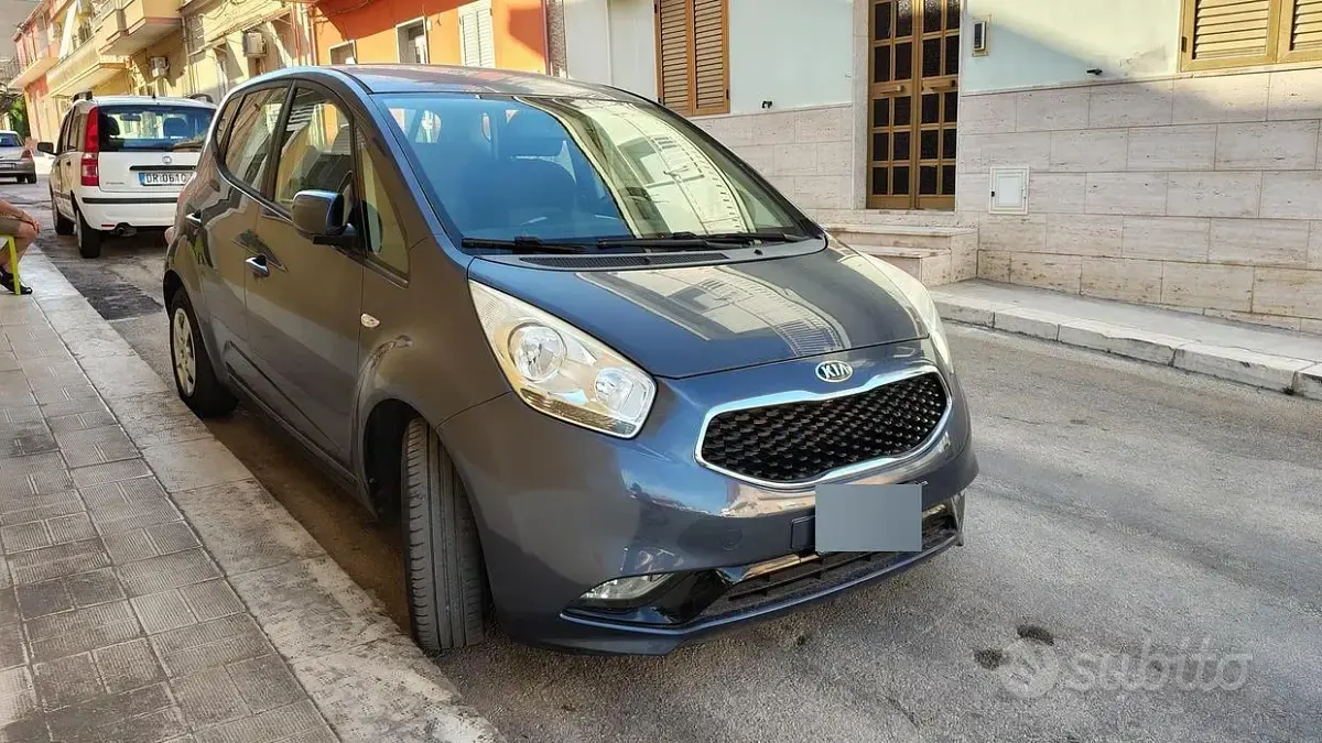 Usata Kia Venga 90 CV (66 kW) 2017 Bluazzurro Utilitaria