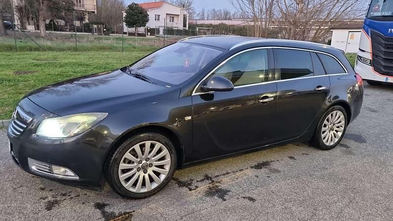 Usata Opel Insignia Cosmo 160 CV (117 kW) 2011 Station wagon