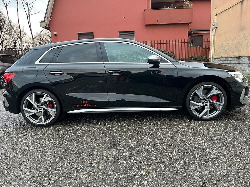 Nero Usata 2021 Audi A3 Sport Tre volumi | 43.300 € - Immagine 1/4