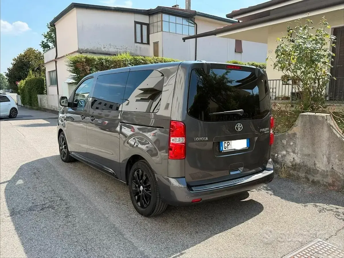 Usata Toyota Proace Verso Edition 177 CV (130 kW) 2023 Grigio Station wagon