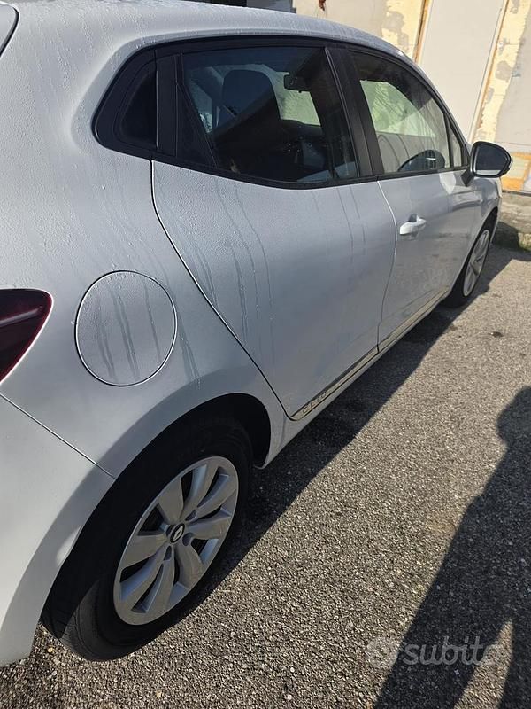 Usata Renault Clio V 85 CV (62 kW) 2020 Bianco Berlina