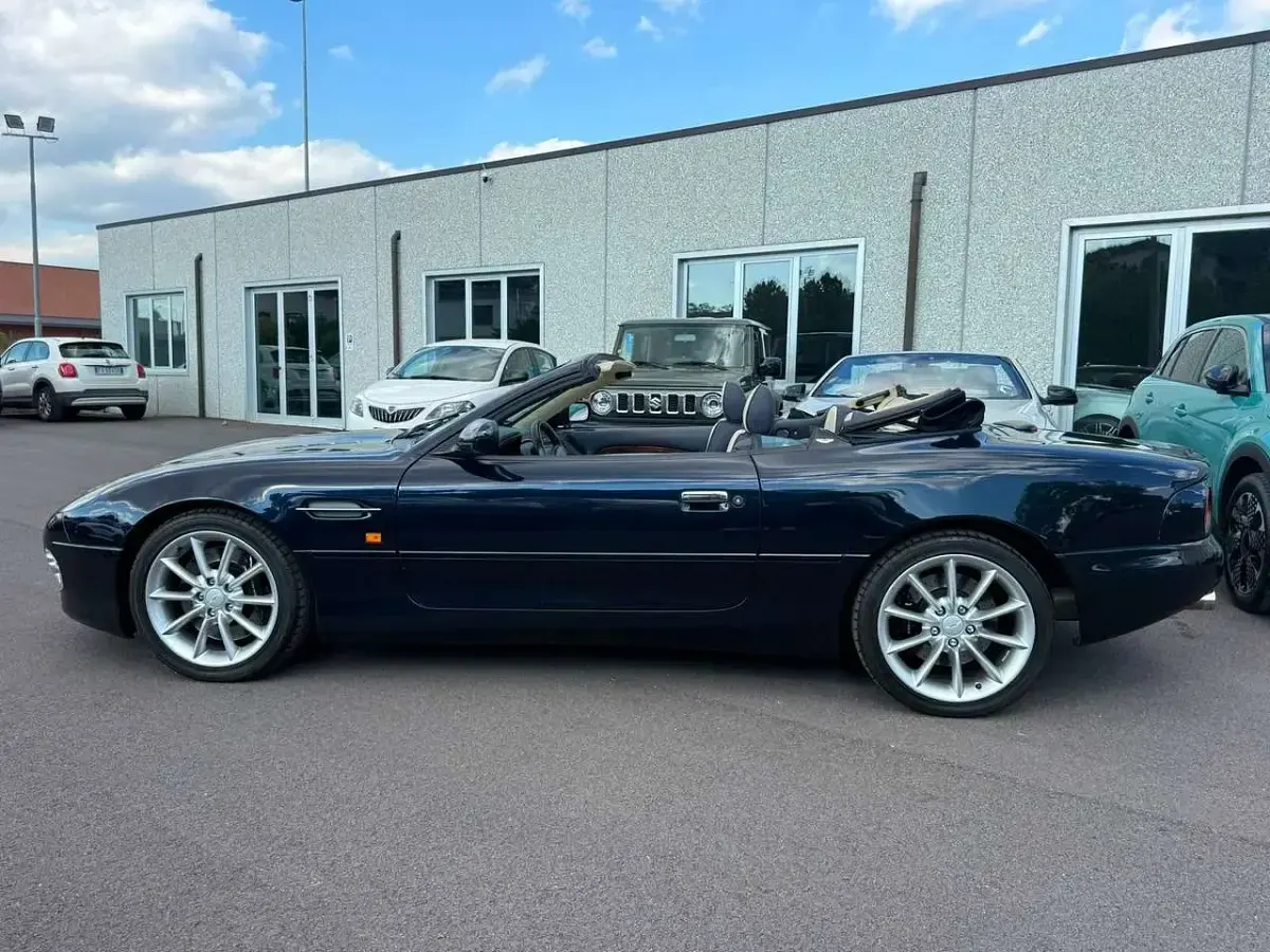 Usata Aston Martin DB7 416 CV (305 kW) 2001 Blu/azzurro Cabrio