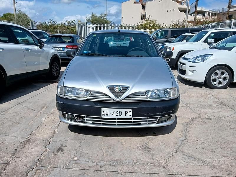 Grigio Usata 1998 Alfa Romeo 145 Due volumi | 1999 € (Super prezzo) - Immagine 1/4