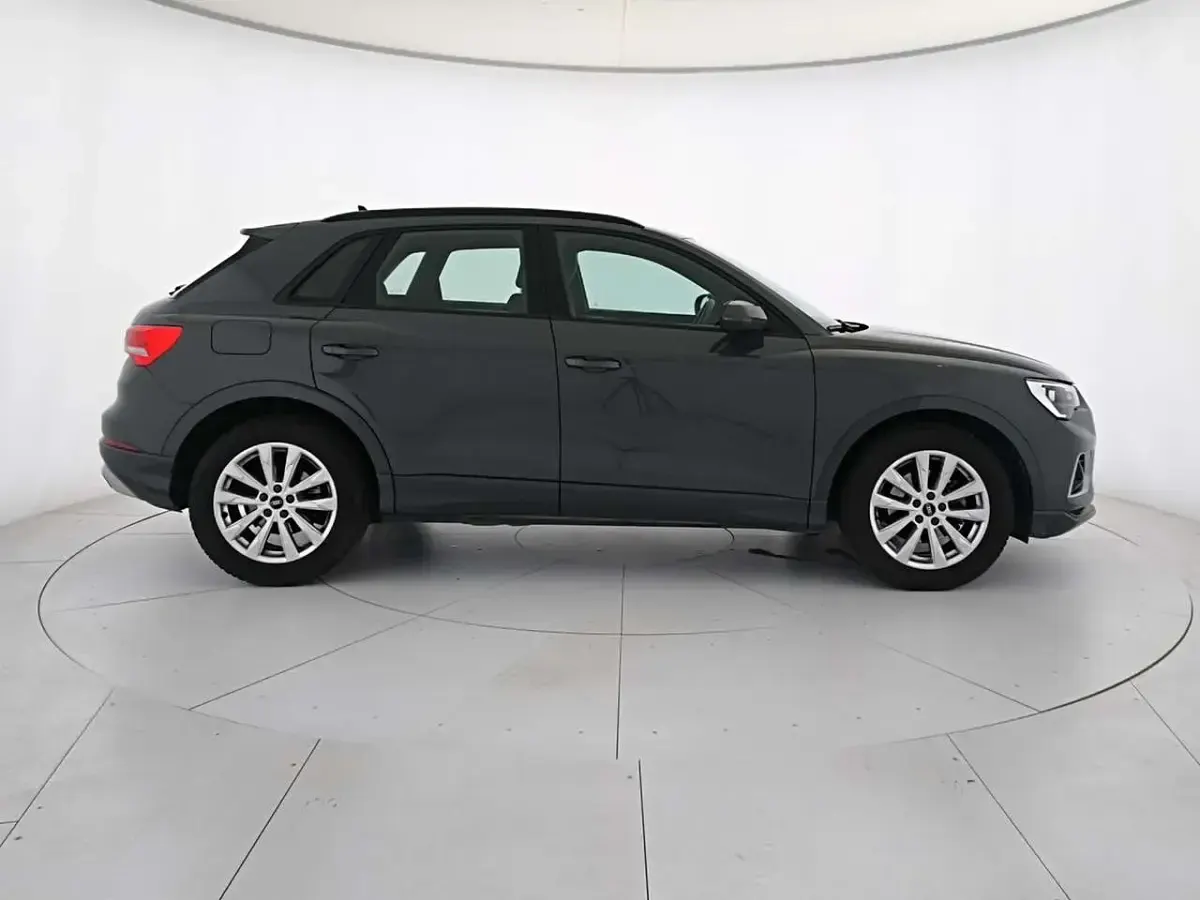 Usata Audi Q3 Advanced Plus 150 CV (110 kW) 2021 Grigio scuro SUV