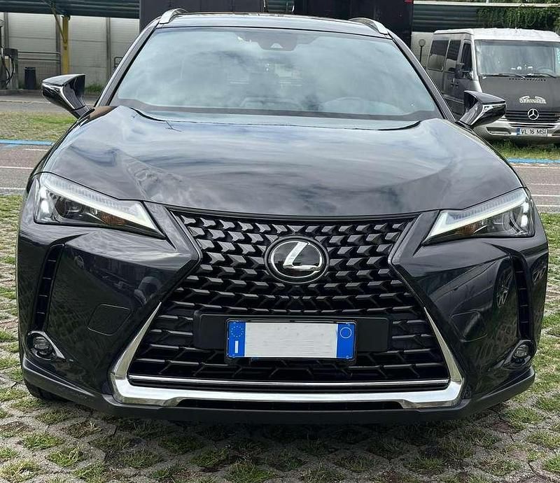 Usata Lexus UX 250h 145 CV (106 kW) 2023 Nero SUV