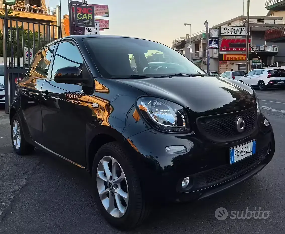 Usata Smart ForFour Prime 71 CV (52 kW) 2017 Nero Utilitaria