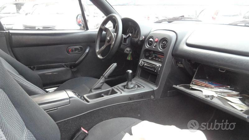 Usata Mazda MX5 110 CV (80 kW) 1998 Verde Cabrio
