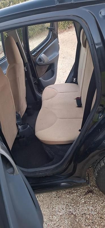 Usata Peugeot 107 2006 Nero Utilitaria