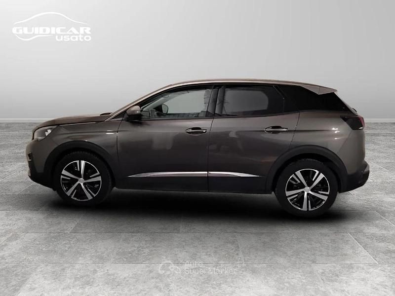 Usata Peugeot 3008 Allure 131 CV (96 kW) 2020 Grigio metallizzato scuro SUV
