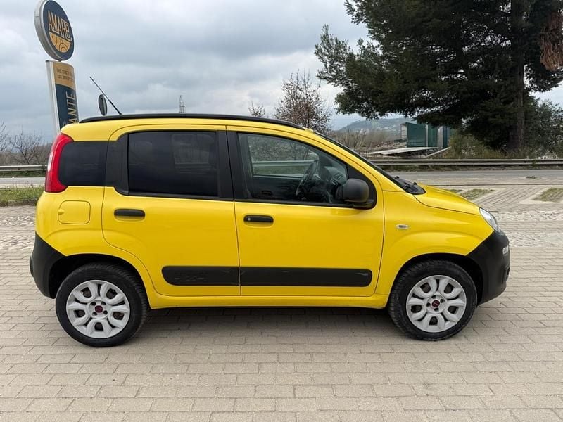 Usado Fiat Panda 4x4 S 75 CV (55 kW) 2013 Amarillo Utilitario