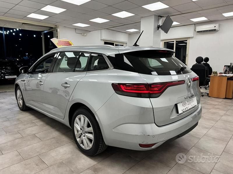 Usata Renault Mégane GrandTour Techno 115 CV (84 kW) 2022 Grigio Station wagon