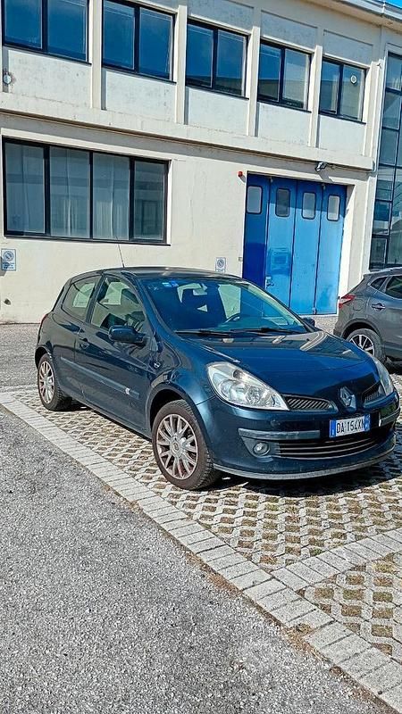 Usata Renault Clio II 98 CV (72 kW) 2006