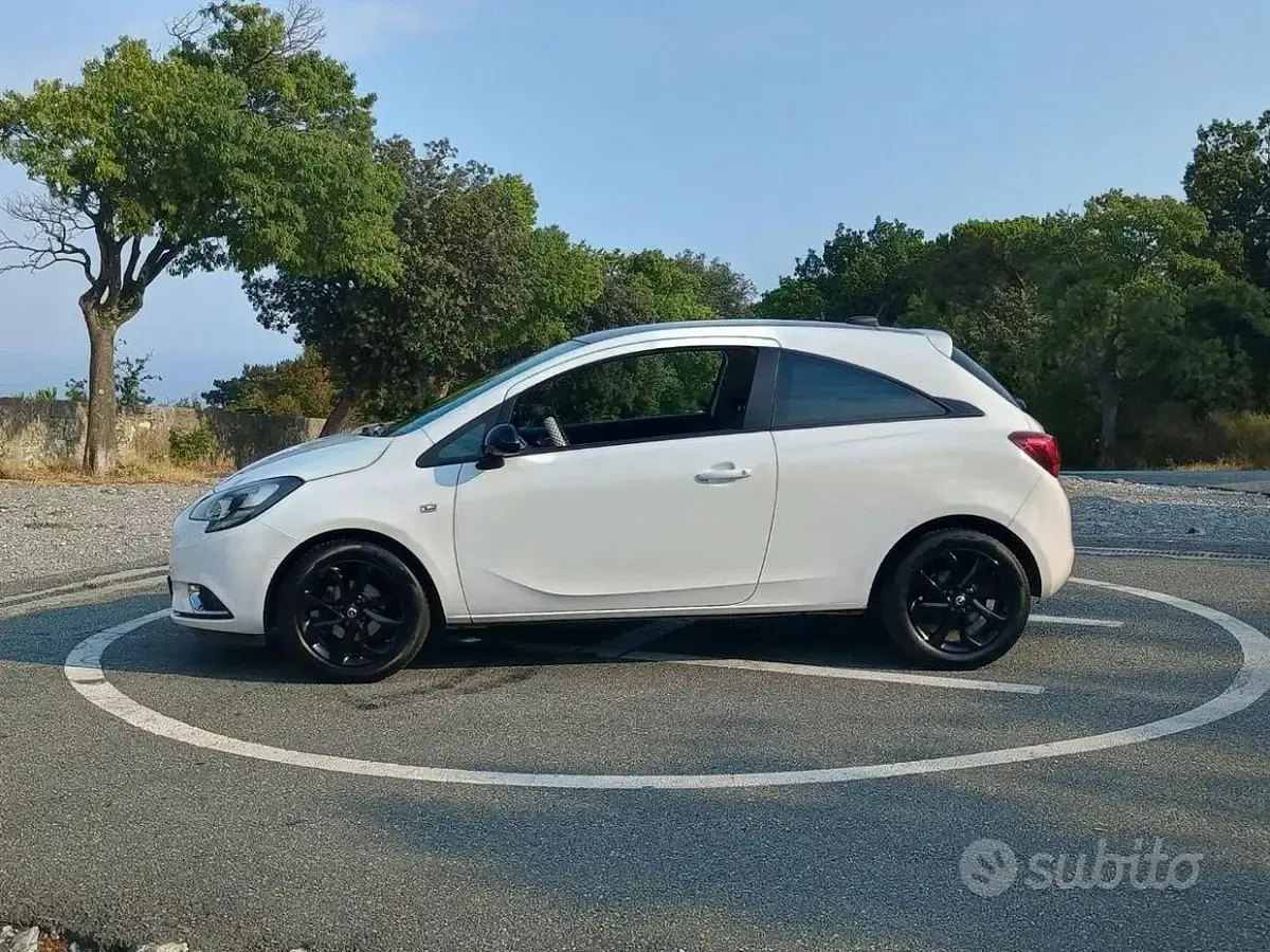 Usata Opel Corsa 90 CV (66 kW) 2018 Bianco Utilitaria