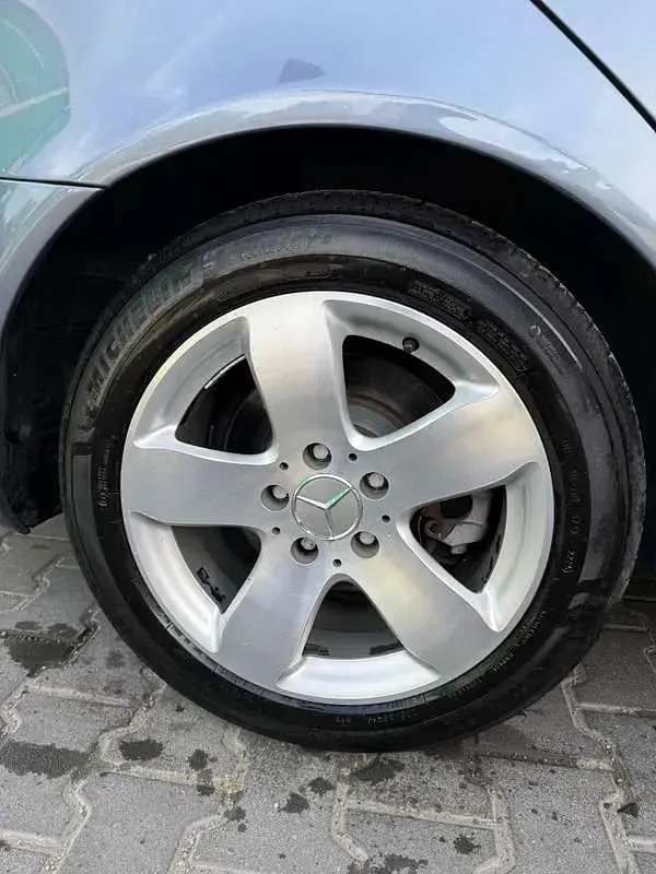 Usata Mercedes E220 Avantgarde 150 CV (110 kW) 2003 Blu/azzurro Berlina