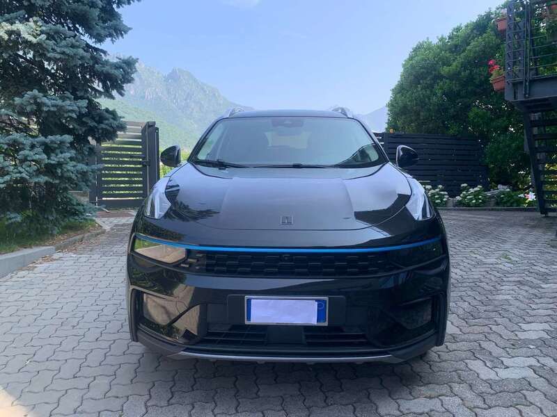 Nero Usata 2022 Lynk & Co 01 SUV | 25.000 € (Buon prezzo) - Immagine 1/4