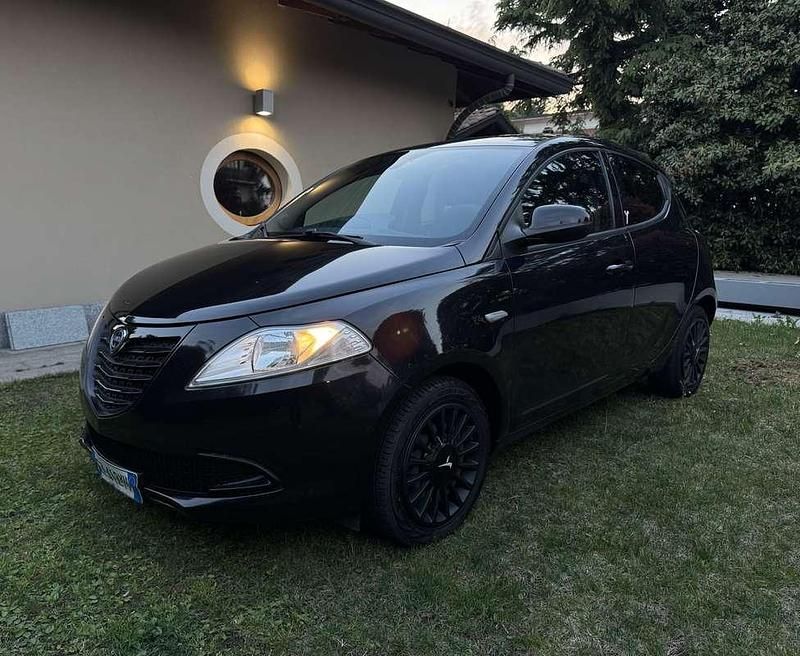 Usata Lancia Ypsilon S 69 CV (50 kW) 2015 Utilitaria