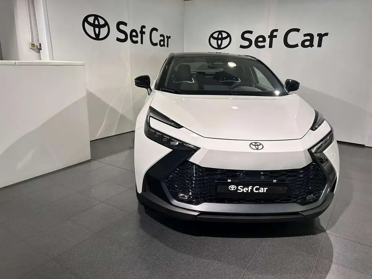 Nuova Toyota C-HR Lounge+ 140 CV (102 kW) 2026 Bianco SUV