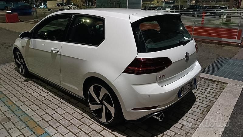 Usata VW Golf GTI 245 CV (180 kW) 2017 Coupé