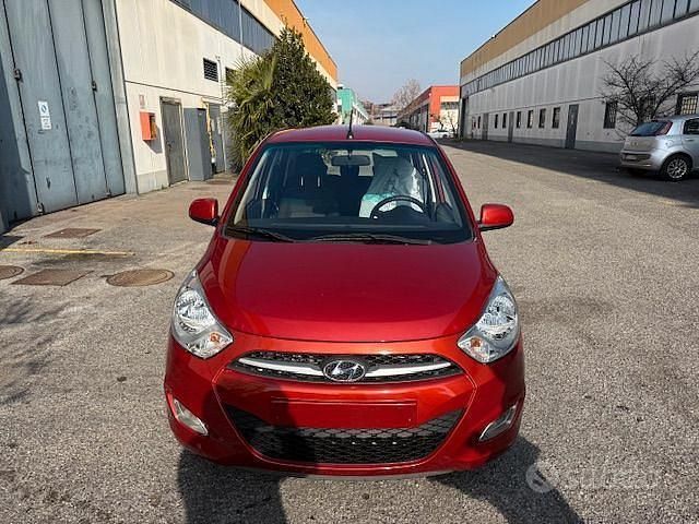 Usata Hyundai i10 2013 Rosso Utilitaria