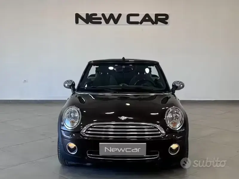 Usata Mini One Cabriolet 98 CV (72 kW) 2010 Marrone Cabrio