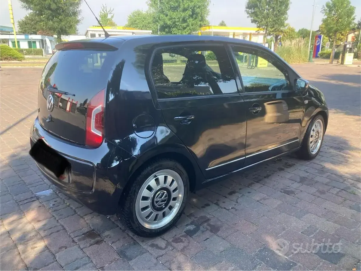 Usata VW up! Highline 75 CV (55 kW) 2012 Nero Utilitaria