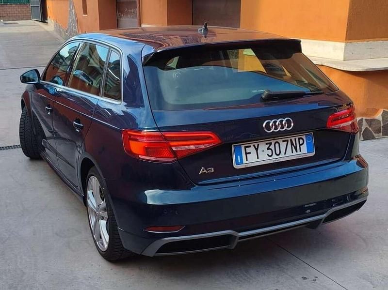 Usata Audi A3 Ambiente 131 CV (96 kW) 2019 Blu/azzurro Berlina