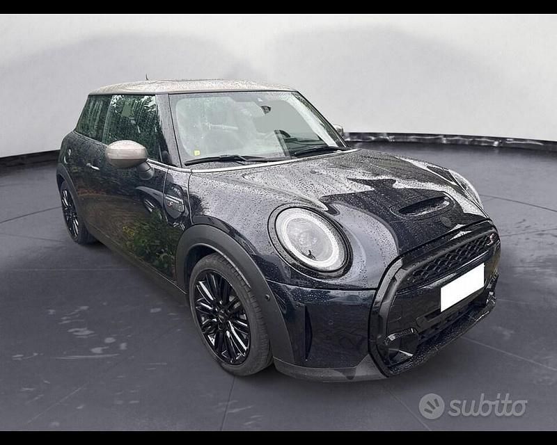 Usata Mini Cooper S 178 CV (130 kW) 2022 Nero Utilitaria