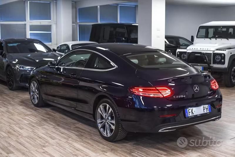 Usata Mercedes C220 169 CV (124 kW) 2017 Blu Berlina