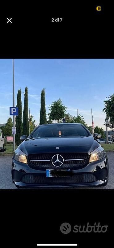 Gebraucht Mercedes A180 116 PS (85 kW) 2018 Schwarz Limousine