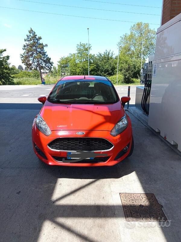 Usata Ford Fiesta 70 CV (51 kW) 2016 Utilitaria